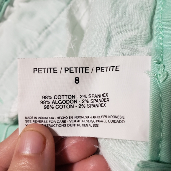 Bandolino Ivette capris in size 8P - Picture 3 of 8